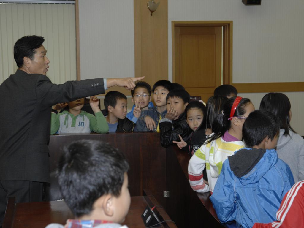 수봉초등학교 3학년 음성군의회 견학