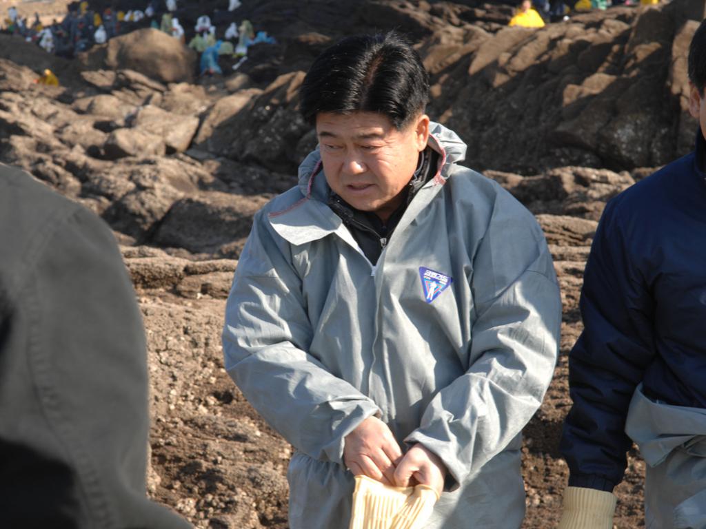 음성군의회 태안 기름유츌 방제작업 