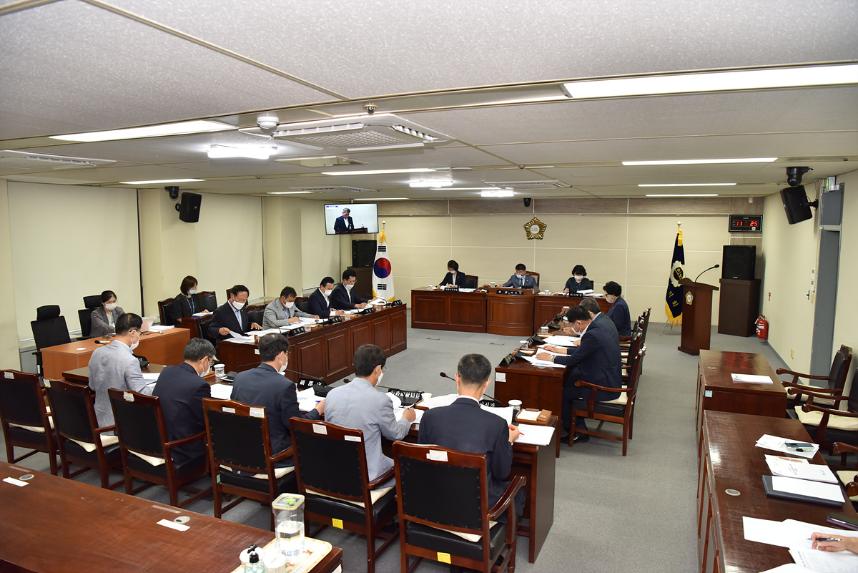 8월 정례의원간담회