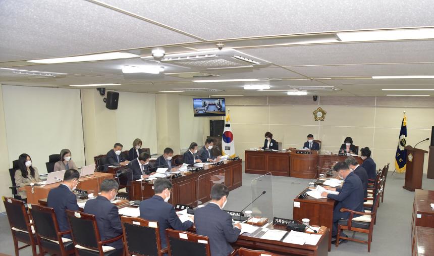 10월 정례의원간담회