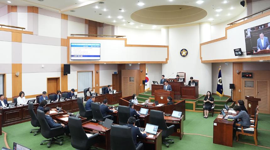 제379회 제1차 정례회 제1차 본회의
